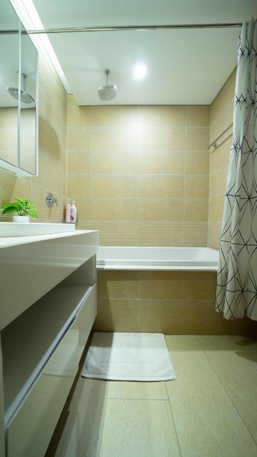Bom Homes- Vinhomes Metropolis-Service Apartment Hanoi Buitenkant foto
